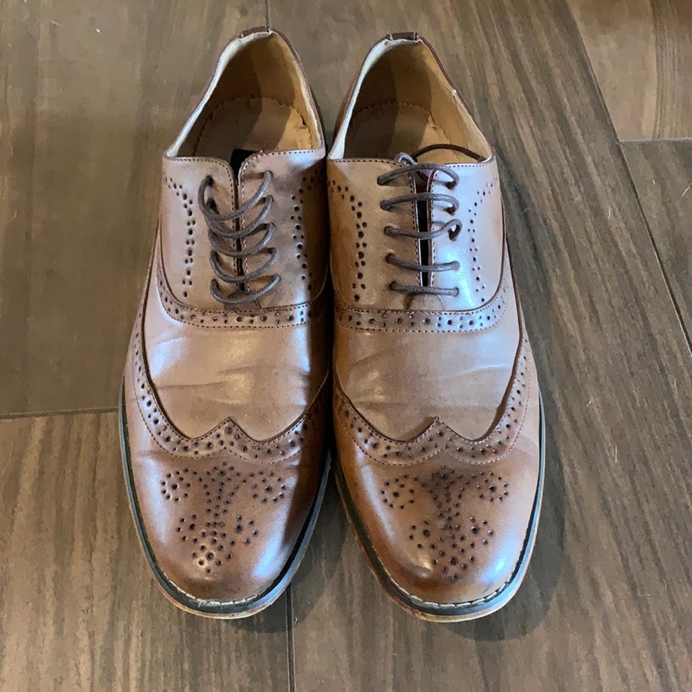 Men’s brown leather shoes